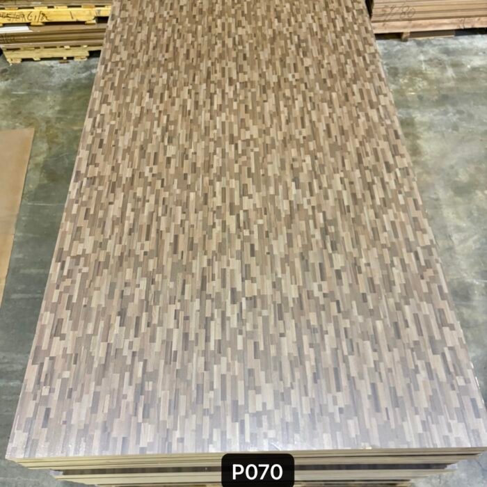 P-070 Melamine Plywood Board